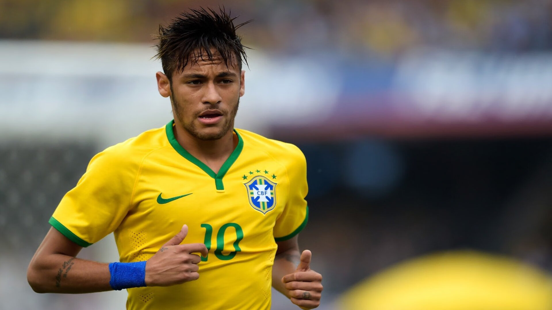 “亚戈·卡尔曼的脚下技巧与团队协作,带领阿根廷美洲狮队屡创佳绩”